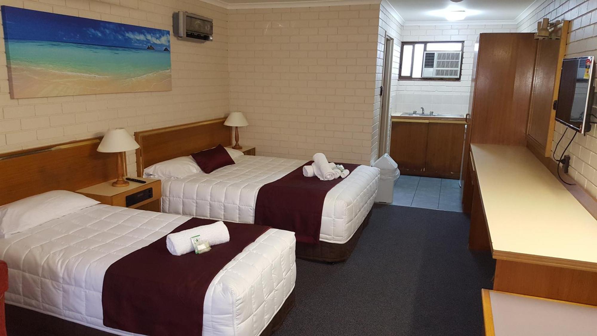 Tabourie Lake Motor Inn Quarto foto